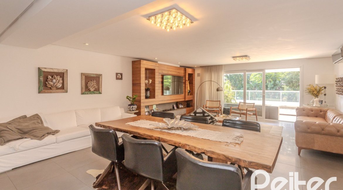 Apartamento à venda com 274m², 3 dormitórios, 3 suítes, 3 vagas, no bairro Cristal em Porto Alegre