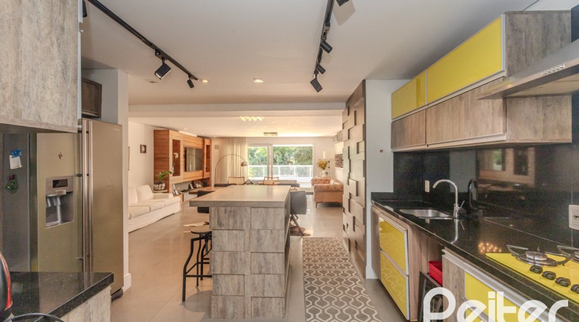 Apartamento à venda com 274m², 3 dormitórios, 3 suítes, 3 vagas, no bairro Cristal em Porto Alegre