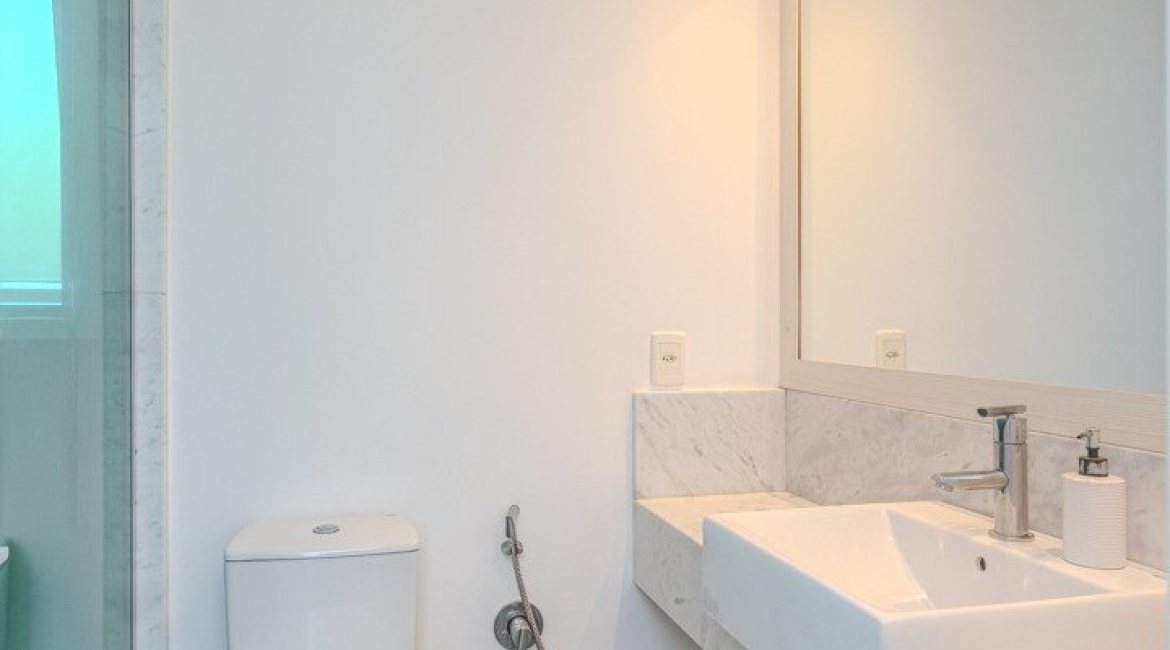 Apartamento à venda com 274m², 3 dormitórios, 3 suítes, 3 vagas, no bairro Cristal em Porto Alegre