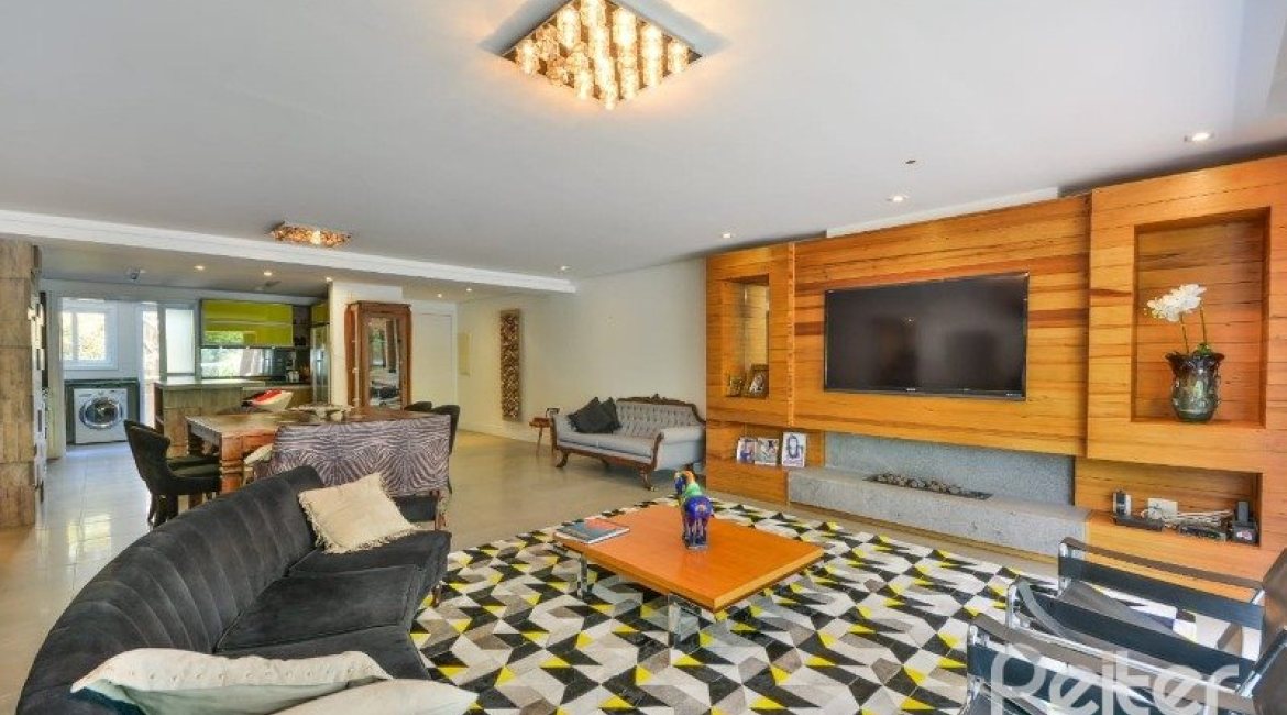 Apartamento à venda com 274m², 3 dormitórios, 3 suítes, 3 vagas, no bairro Cristal em Porto Alegre