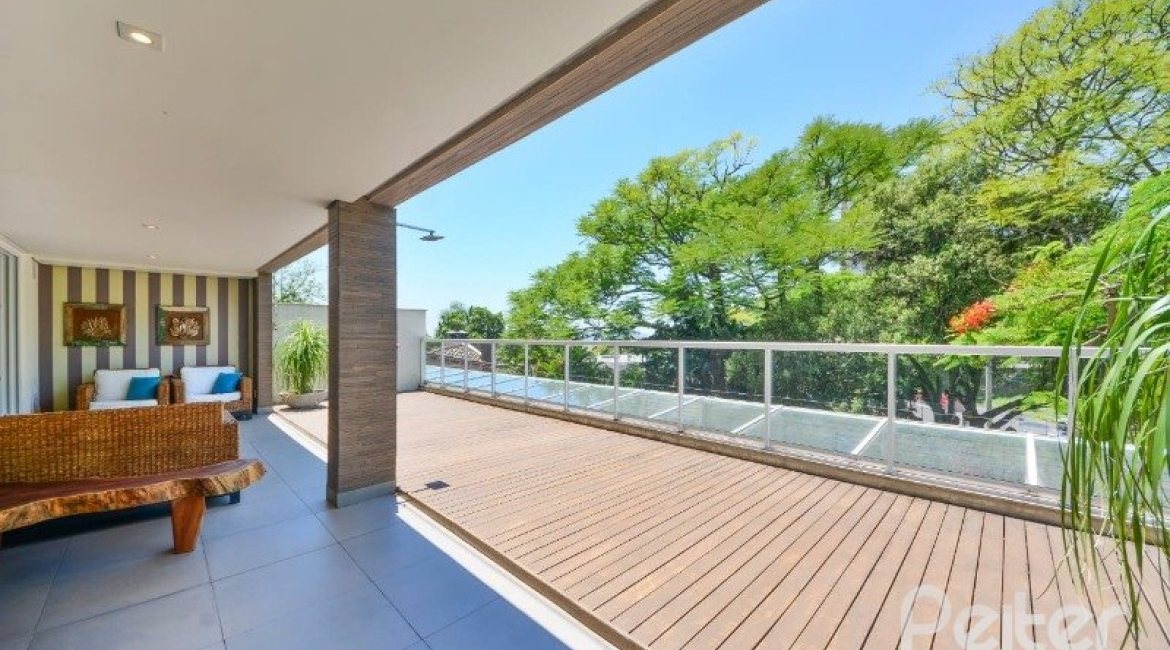 Apartamento à venda com 274m², 3 dormitórios, 3 suítes, 3 vagas, no bairro Cristal em Porto Alegre