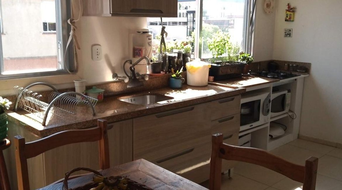 Apartamento à venda com 81m², 3 dormitórios, no bairro Cristal em Porto Alegre