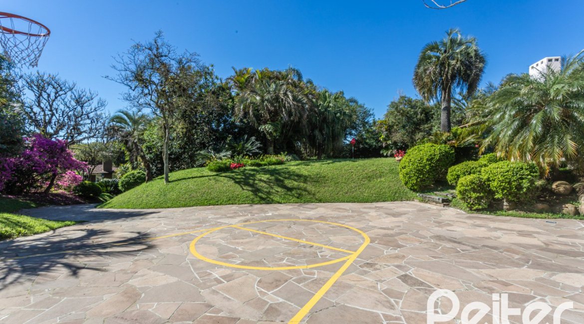 Casa em Condomínio à venda com 600m², 4 dormitórios, 4 suítes, 6 vagas, no bairro Cavalhada em PORTO ALEGRE