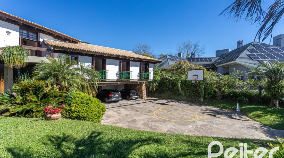 Casa em Condomínio à venda com 600m², 4 dormitórios, 4 suítes, 6 vagas, no bairro Cavalhada em PORTO ALEGRE