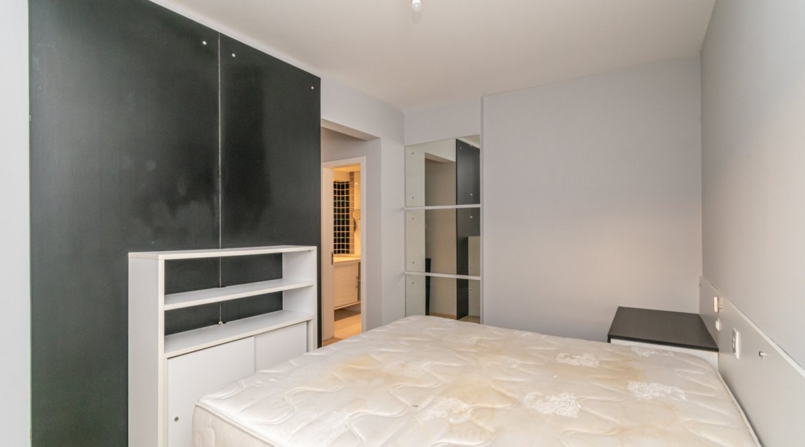 Cobertura à venda com 150m², 3 dormitórios, 1 suíte, 2 vagas, no bairro Tristeza em Porto Alegre