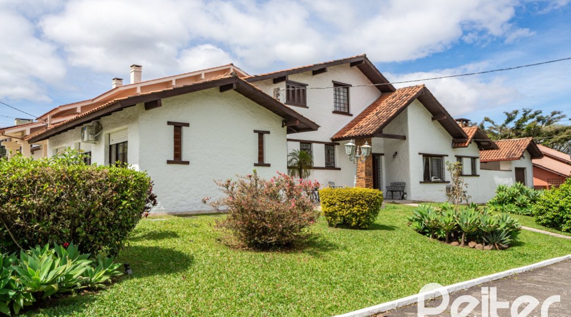 Casa em Condomínio à venda com 198m², 3 dormitórios, 1 suíte, 3 vagas, no bairro Ipanema em Porto Alegre