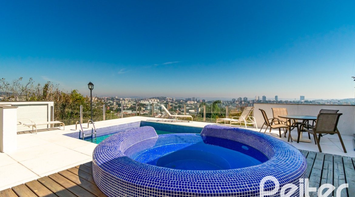 Casa em Condomínio à venda com 379m², 3 dormitórios, 1 suíte, 3 vagas, no bairro Nonoai em Porto Alegre