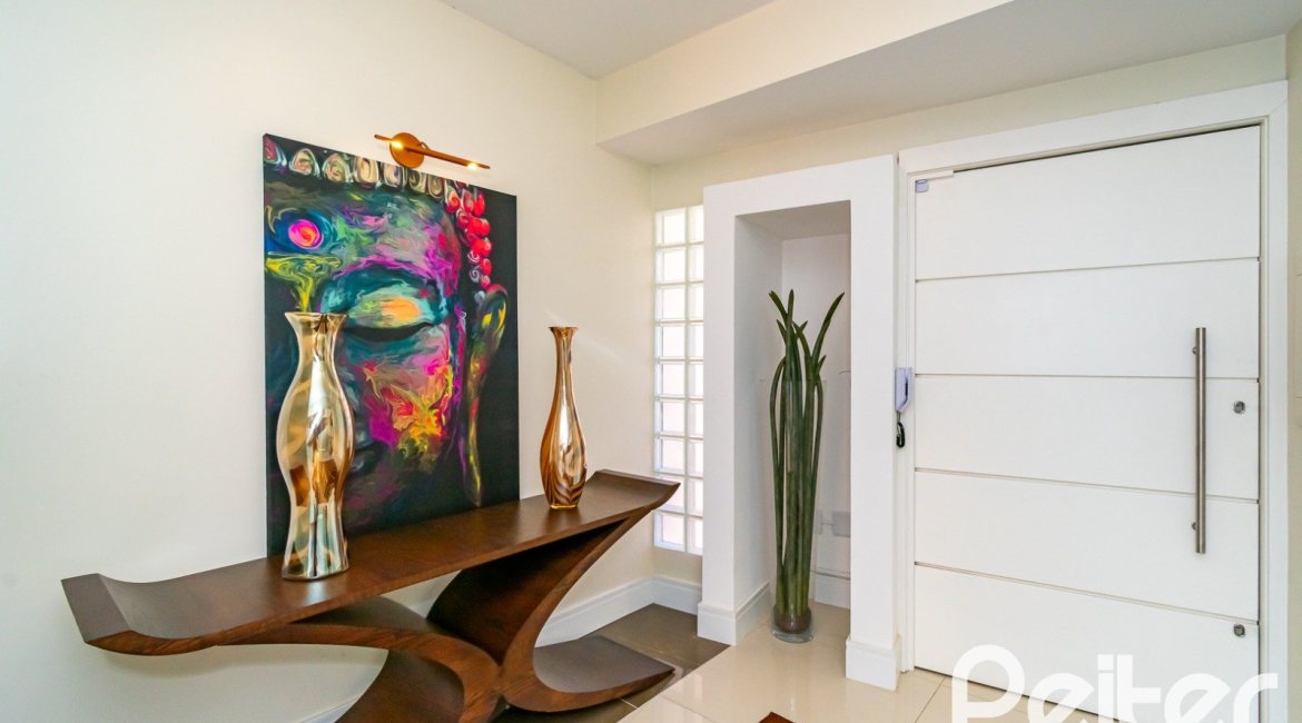 Casa em Condomínio à venda com 379m², 3 dormitórios, 1 suíte, 3 vagas, no bairro Nonoai em Porto Alegre