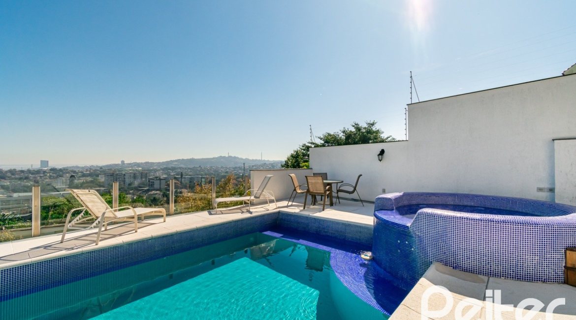 Casa em Condomínio à venda com 379m², 3 dormitórios, 1 suíte, 3 vagas, no bairro Nonoai em Porto Alegre