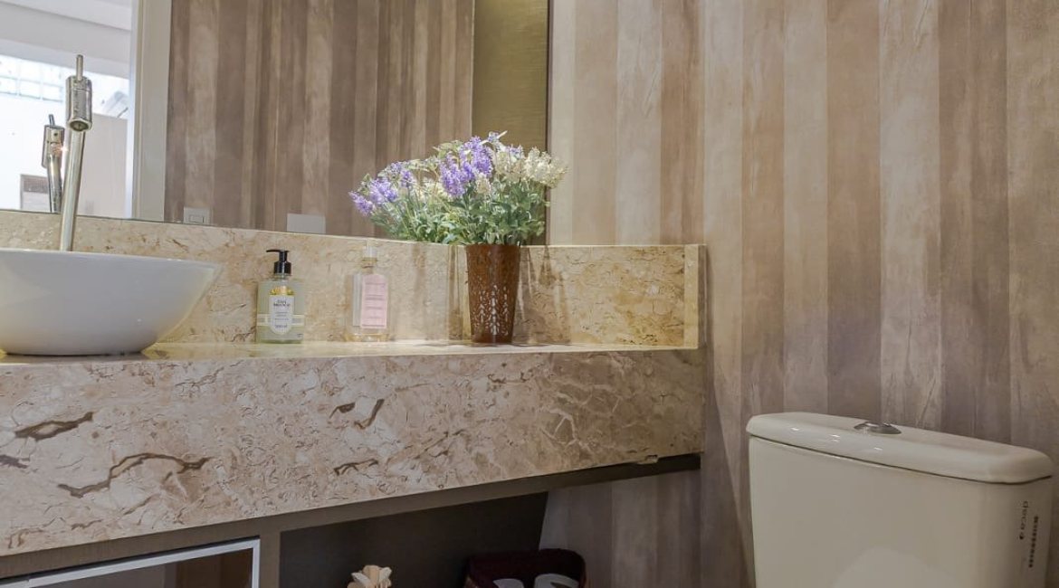 Casa à venda com 268m², 3 dormitórios, 2 suítes, 2 vagas, no bairro Ipanema em Porto Alegre