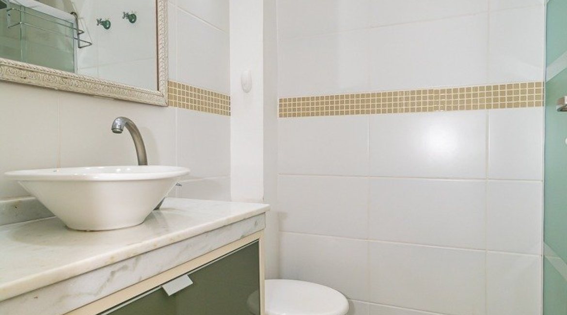 Casa à venda com 190m², 3 dormitórios, 3 suítes, 4 vagas, no bairro Jardim Isabel em Porto Alegre