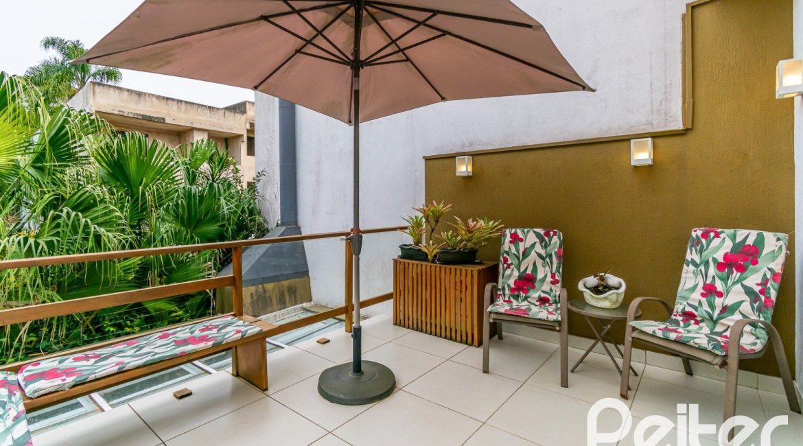 Casa à venda com 190m², 3 dormitórios, 3 suítes, 4 vagas, no bairro Jardim Isabel em Porto Alegre