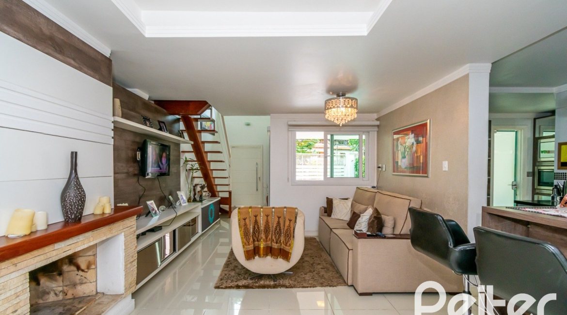 Casa à venda com 190m², 3 dormitórios, 3 suítes, 4 vagas, no bairro Jardim Isabel em Porto Alegre