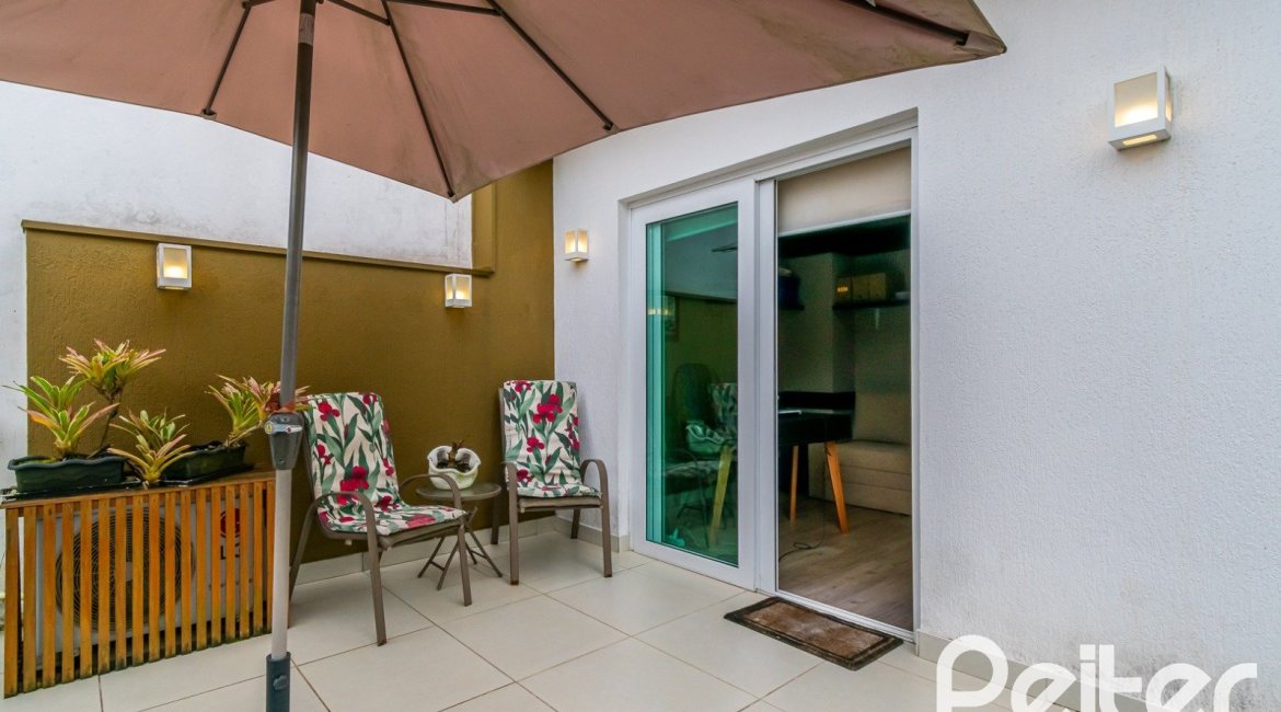 Casa à venda com 190m², 3 dormitórios, 3 suítes, 4 vagas, no bairro Jardim Isabel em Porto Alegre