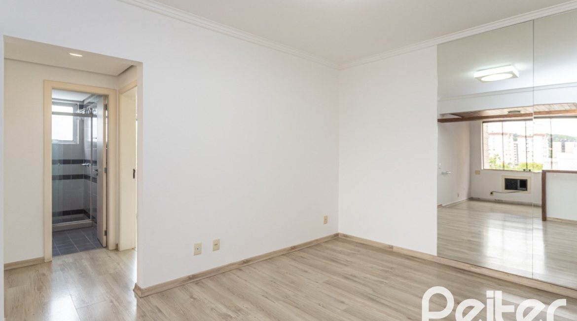 Apartamento à venda com 76m², 2 dormitórios, 1 suíte, 1 vaga, no bairro Tristeza em PORTO ALEGRE