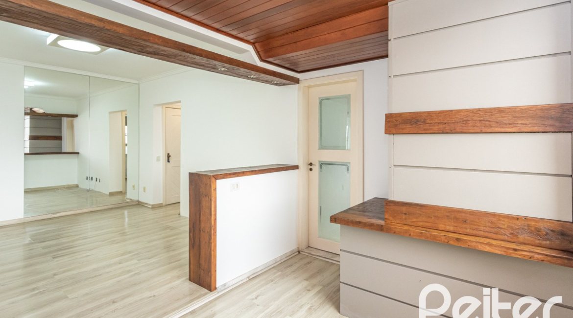 Apartamento à venda com 76m², 2 dormitórios, 1 suíte, 1 vaga, no bairro Tristeza em PORTO ALEGRE