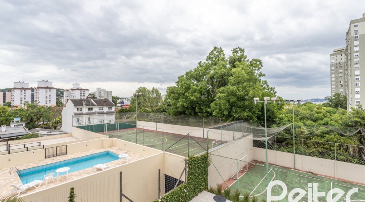 Apartamento à venda com 76m², 2 dormitórios, 1 suíte, 1 vaga, no bairro Tristeza em PORTO ALEGRE