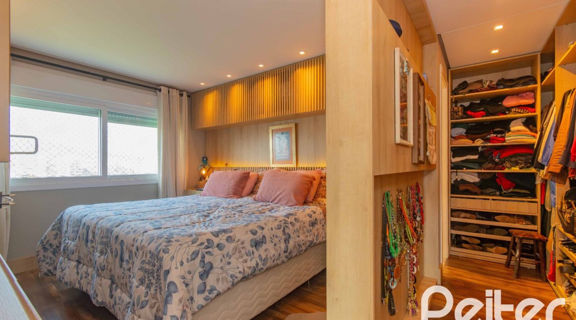 Apartamento à venda com 123m², 3 dormitórios, 3 suítes, 2 vagas, no bairro Tristeza em Porto Alegre