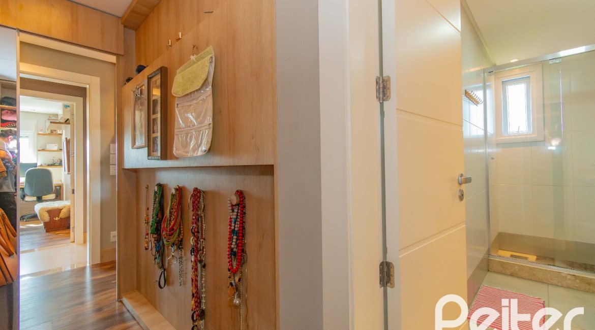 Apartamento à venda com 123m², 3 dormitórios, 3 suítes, 2 vagas, no bairro Tristeza em Porto Alegre