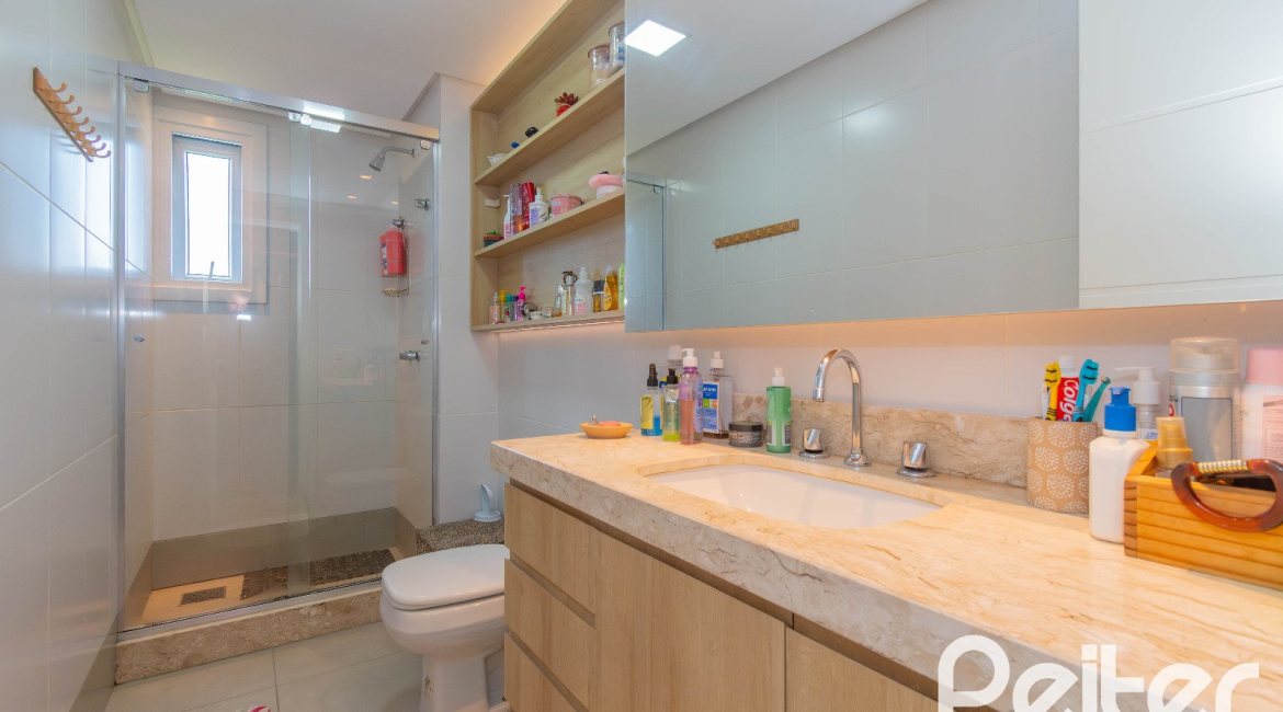 Apartamento à venda com 123m², 3 dormitórios, 3 suítes, 2 vagas, no bairro Tristeza em Porto Alegre