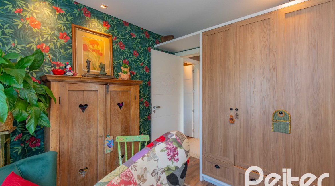 Apartamento à venda com 123m², 3 dormitórios, 3 suítes, 2 vagas, no bairro Tristeza em Porto Alegre