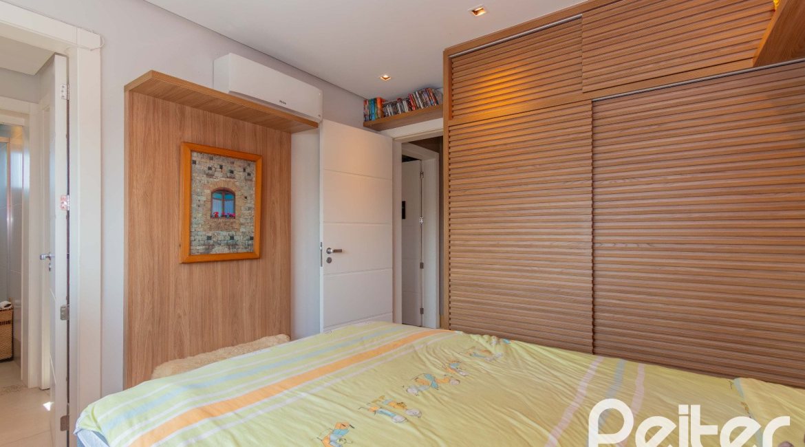 Apartamento à venda com 123m², 3 dormitórios, 3 suítes, 2 vagas, no bairro Tristeza em Porto Alegre