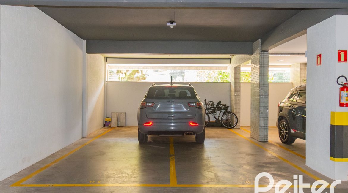 Apartamento à venda com 123m², 3 dormitórios, 3 suítes, 2 vagas, no bairro Tristeza em Porto Alegre