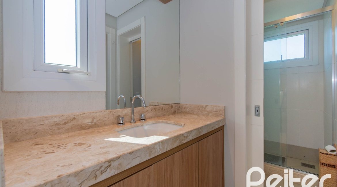 Apartamento à venda com 123m², 3 dormitórios, 3 suítes, 2 vagas, no bairro Tristeza em Porto Alegre