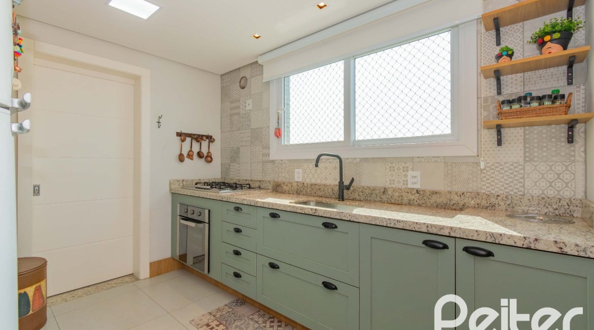 Apartamento à venda com 123m², 3 dormitórios, 3 suítes, 2 vagas, no bairro Tristeza em Porto Alegre