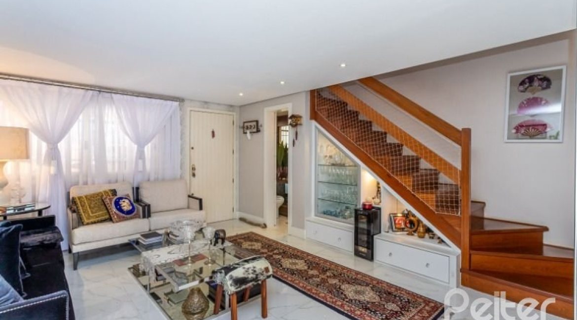 Casa em Condomínio à venda com 153m², 3 dormitórios, 1 suíte, 2 vagas, no bairro Tristeza em Porto Alegre