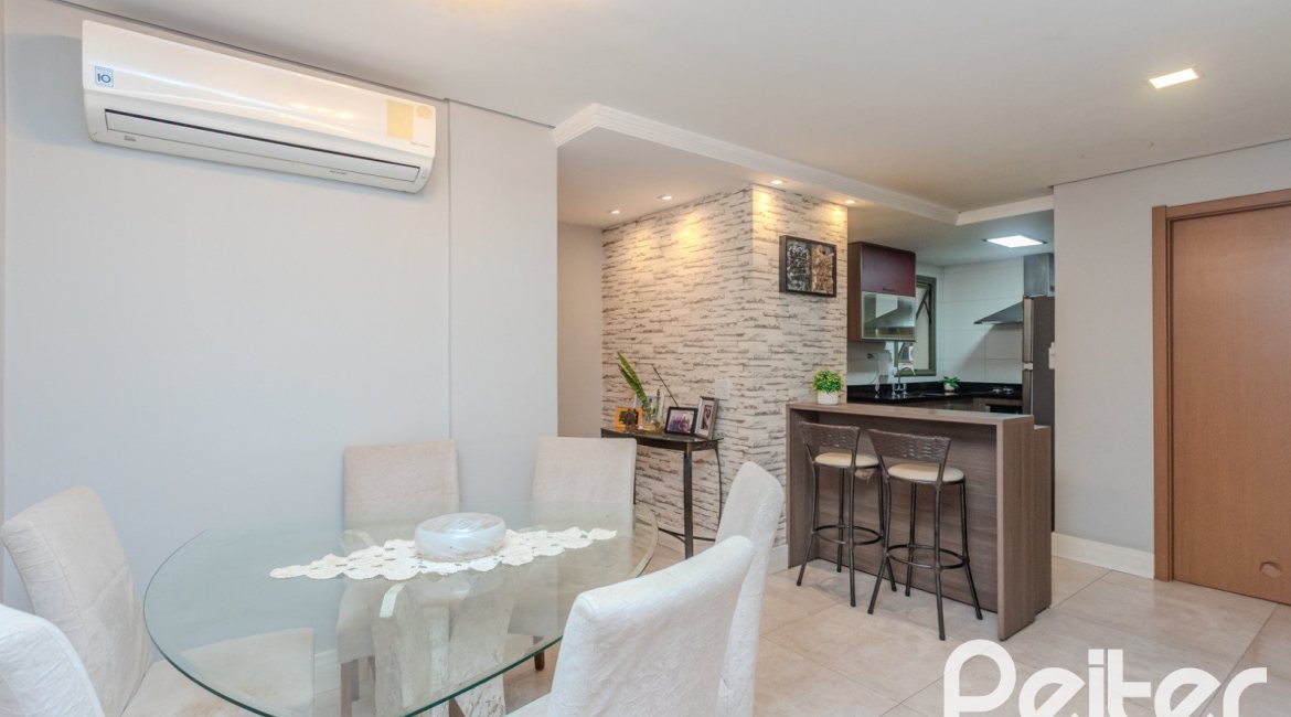 Apartamento à venda com 89m², 3 dormitórios, 1 suíte, 1 vaga, no bairro Ipanema em PORTO ALEGRE