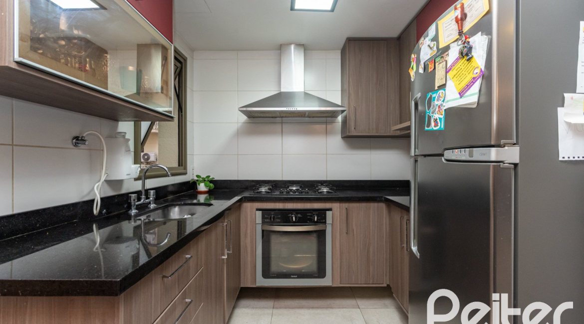 Apartamento à venda com 89m², 3 dormitórios, 1 suíte, 1 vaga, no bairro Ipanema em PORTO ALEGRE