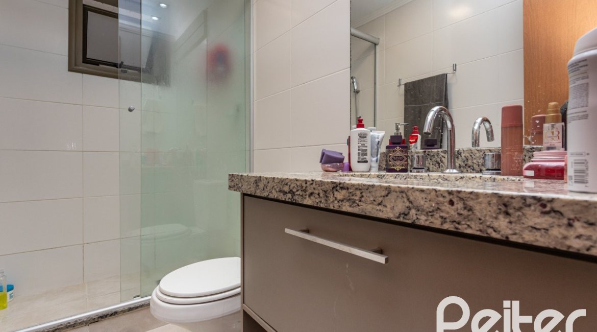 Apartamento à venda com 89m², 3 dormitórios, 1 suíte, 1 vaga, no bairro Ipanema em PORTO ALEGRE