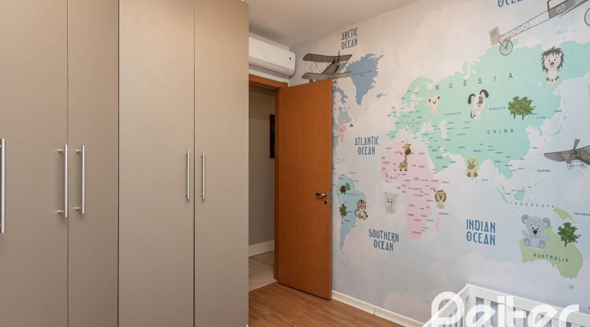 Apartamento à venda com 89m², 3 dormitórios, 1 suíte, 1 vaga, no bairro Ipanema em PORTO ALEGRE