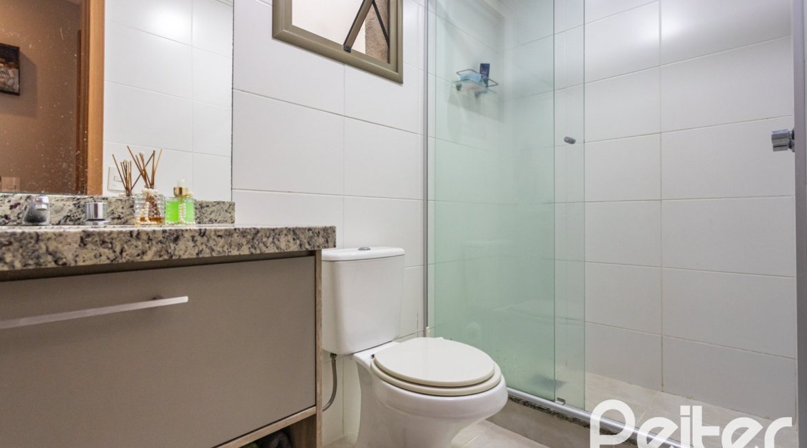 Apartamento à venda com 89m², 3 dormitórios, 1 suíte, 1 vaga, no bairro Ipanema em PORTO ALEGRE