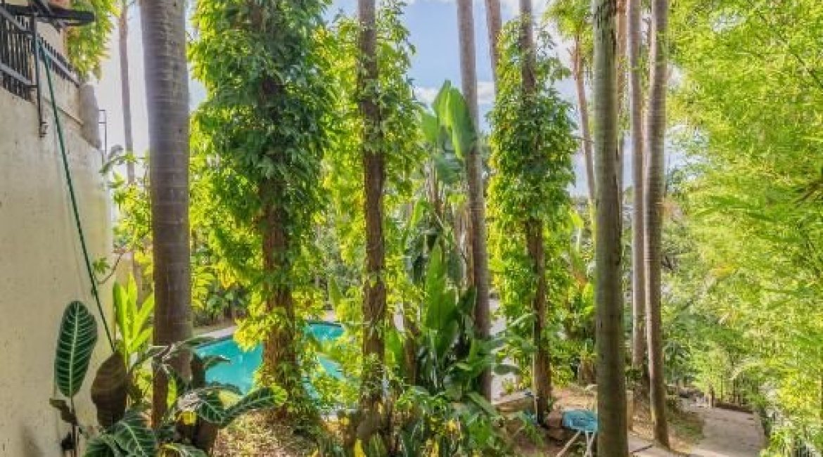 Casa à venda com 524m², 4 dormitórios, 4 suítes, 4 vagas, no bairro Vila Assunção em Porto Alegre