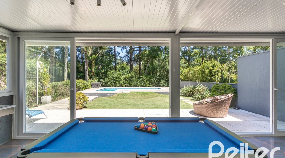 Casa em Condomínio à venda com 233m², 3 dormitórios, 3 suítes, 4 vagas, no bairro Terra Ville em PORTO ALEGRE