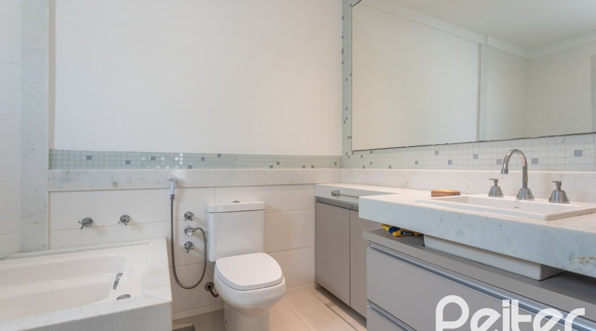 Casa em Condomínio à venda com 233m², 3 dormitórios, 3 suítes, 4 vagas, no bairro Terra Ville em PORTO ALEGRE