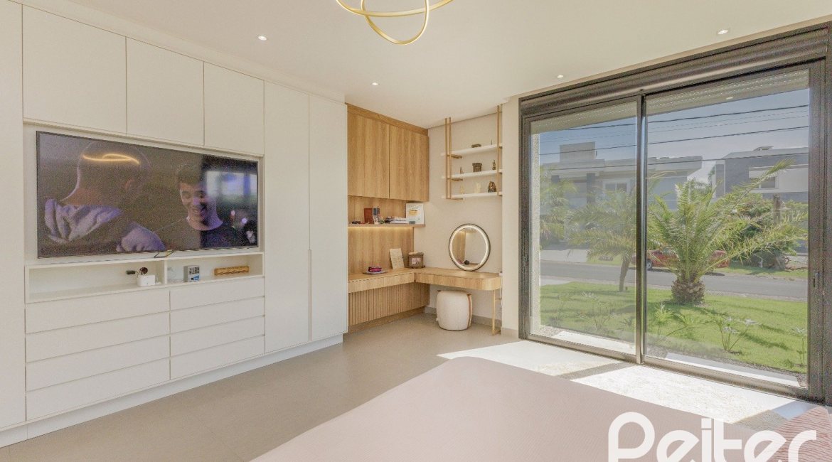 Casa em Condomínio à venda com 370m², 3 dormitórios, 3 suítes, 4 vagas, no bairro Terra Ville em PORTO ALEGRE