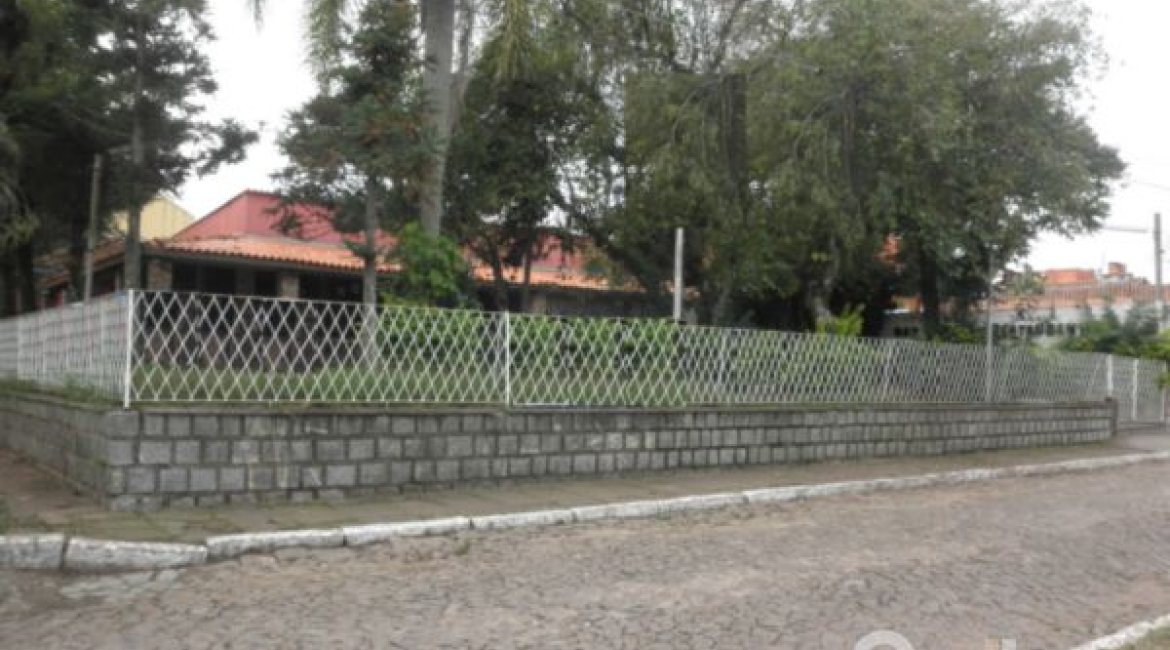 Terreno à venda, no bairro Ipanema em Porto Alegre