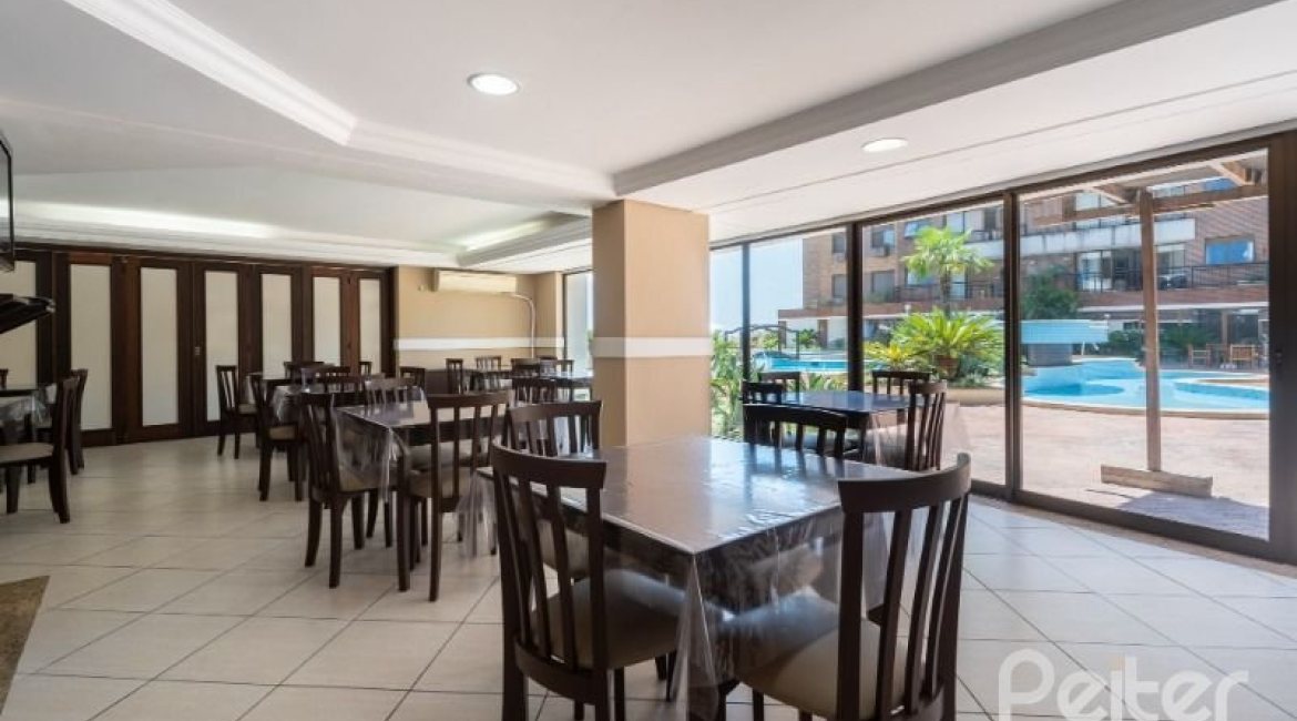 Apartamento à venda com 94m², 3 dormitórios, 1 suíte, 2 vagas, no bairro Tristeza em Porto Alegre