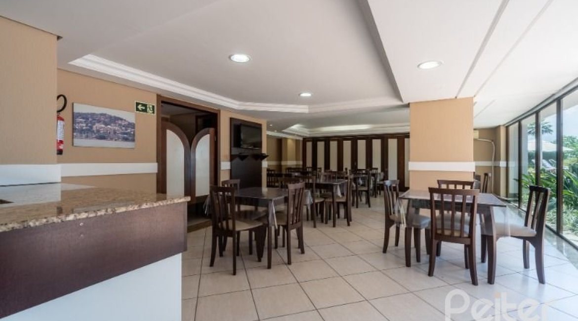 Apartamento à venda com 94m², 3 dormitórios, 1 suíte, 2 vagas, no bairro Tristeza em Porto Alegre