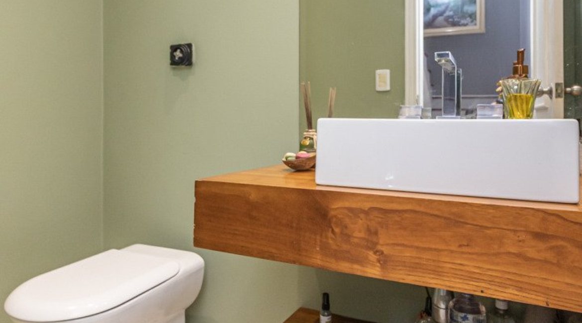 Casa em Condomínio à venda com 322m², 3 dormitórios, 1 suíte, 4 vagas, no bairro Jardim Isabel em Porto Alegre