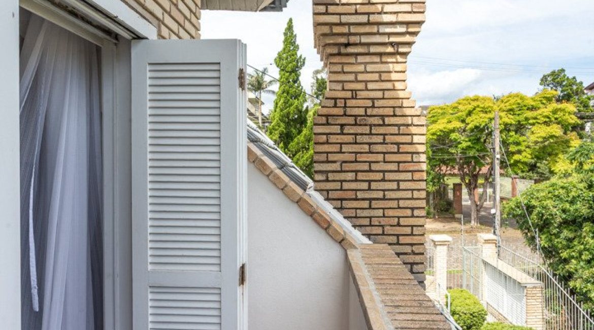 Casa em Condomínio à venda com 322m², 3 dormitórios, 1 suíte, 4 vagas, no bairro Jardim Isabel em Porto Alegre