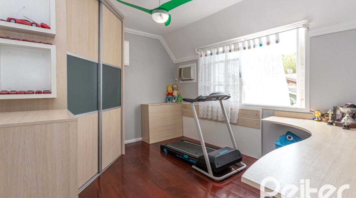 Casa em Condomínio à venda com 322m², 3 dormitórios, 1 suíte, 4 vagas, no bairro Jardim Isabel em Porto Alegre