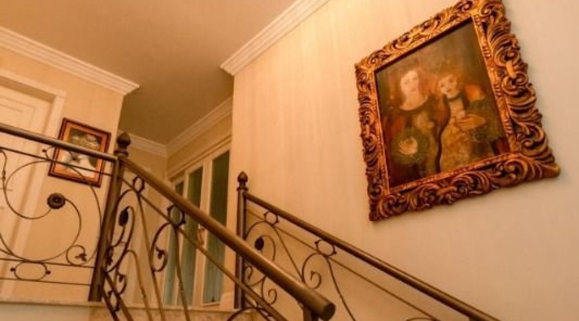 Casa em Condomínio à venda com 338m², 3 dormitórios, 3 suítes, 2 vagas, no bairro Terra Ville em PORTO ALEGRE