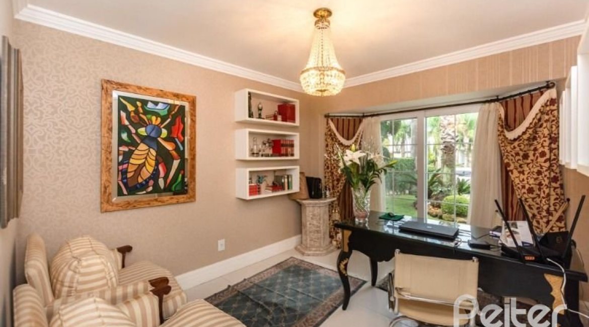 Casa em Condomínio à venda com 338m², 3 dormitórios, 3 suítes, 2 vagas, no bairro Terra Ville em PORTO ALEGRE