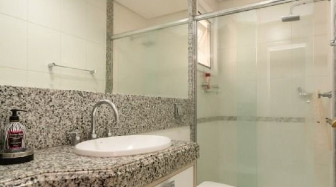 Casa em Condomínio à venda com 338m², 3 dormitórios, 3 suítes, 2 vagas, no bairro Terra Ville em PORTO ALEGRE