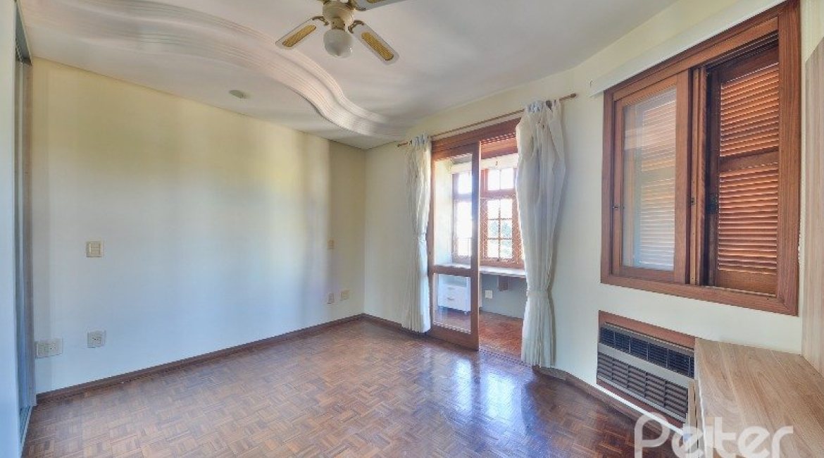 Casa em Condomínio à venda com 317m², 4 dormitórios, 4 suítes, 4 vagas, no bairro Tristeza em Porto Alegre