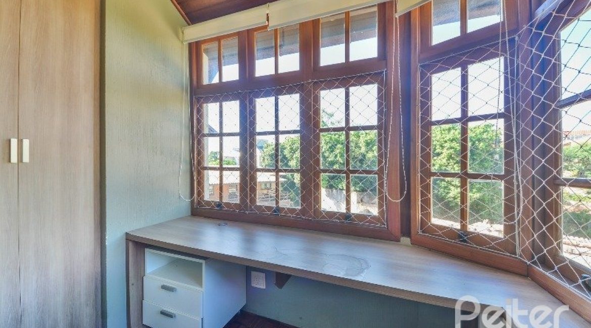 Casa em Condomínio à venda com 317m², 4 dormitórios, 4 suítes, 4 vagas, no bairro Tristeza em Porto Alegre